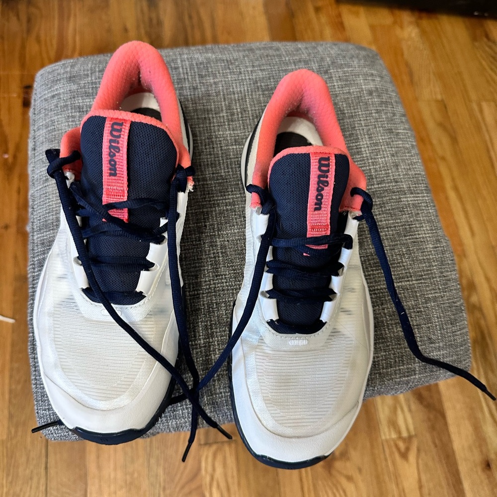 Wilson Intrigue Tour Tennis Shoe women’s 6.5: Worn 3 times